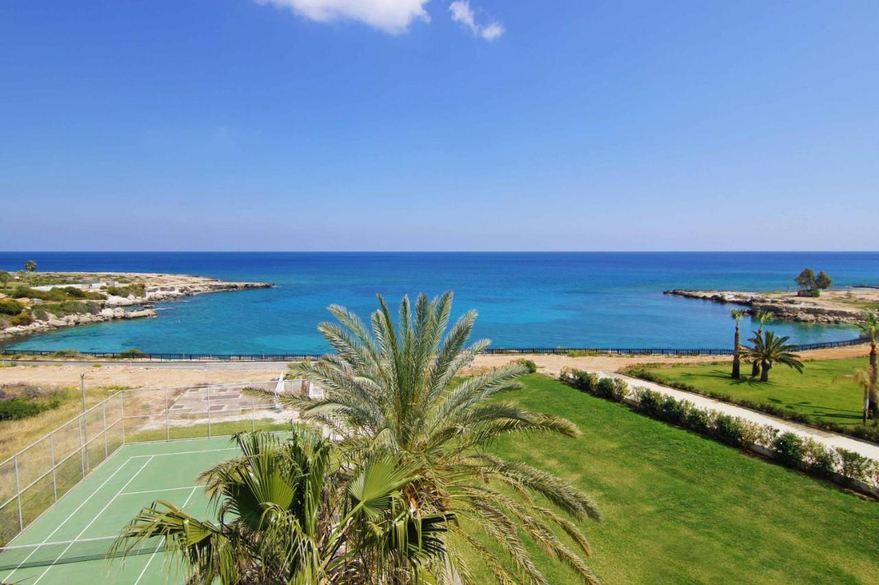 Diana - Coralli Beachfront Apartment Protaras Exterior photo